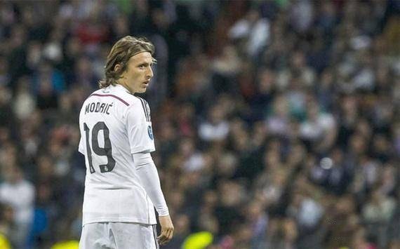 0-2！3-2！费内巴切女排夺冠瓦尔加斯MVP博斯科维奇24分难救主