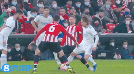 成都战亚冠领头羊，轮到刘殿座首发，蒯纪闻若集训海港难摆脱垫底